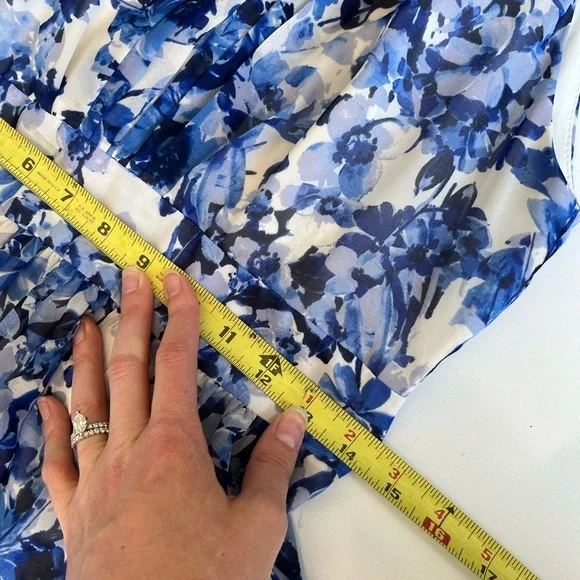 Eliza J Blue and White Floral Maxi Dress - Picture 9 of 10